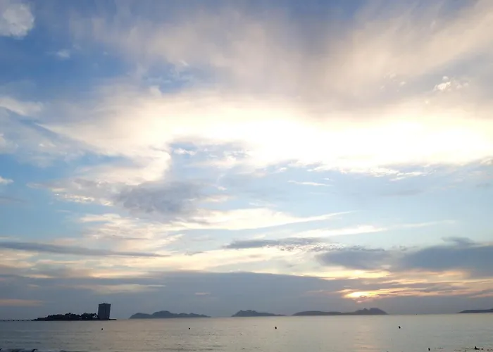 Atico En La Playa De Samil